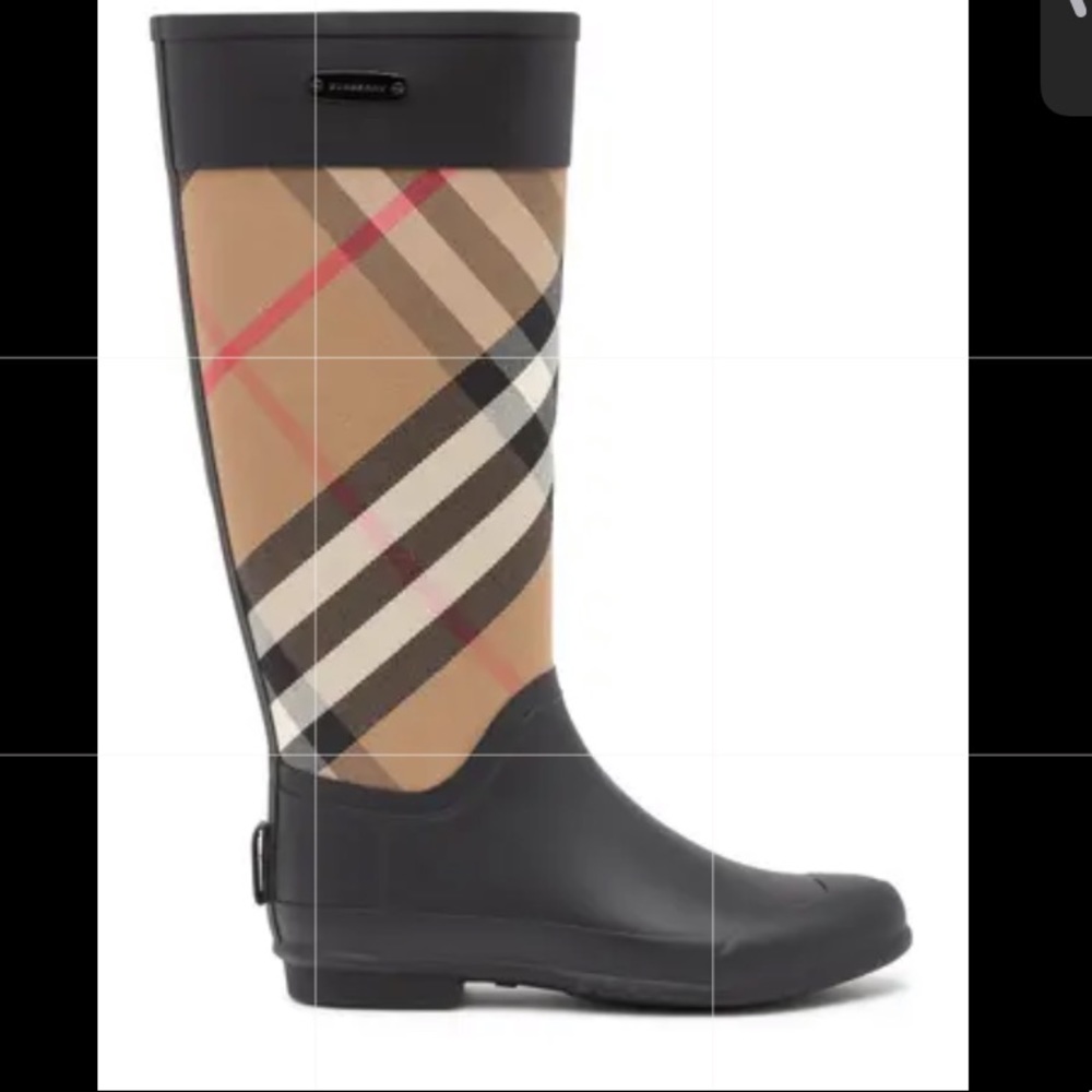 Burberry Clemence boots